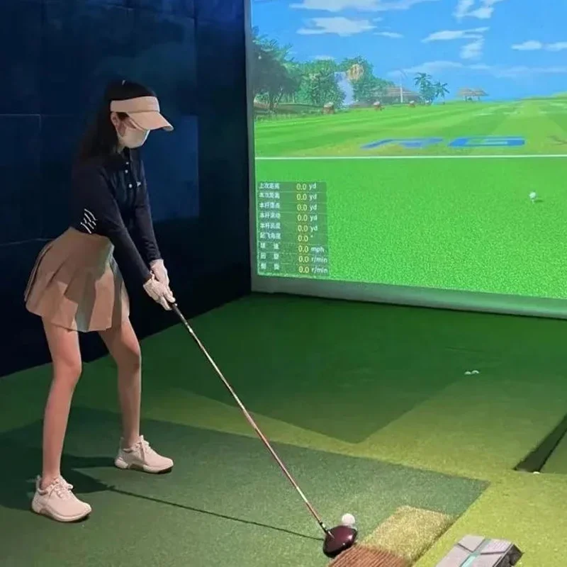 Interactive Projection Golf Game: Indoor Golf Simulator with Golf Simulator Screen